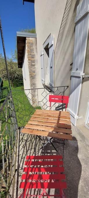 Gîte chez Marianne- la halte Jurassienne Montmorot Exterior foto
